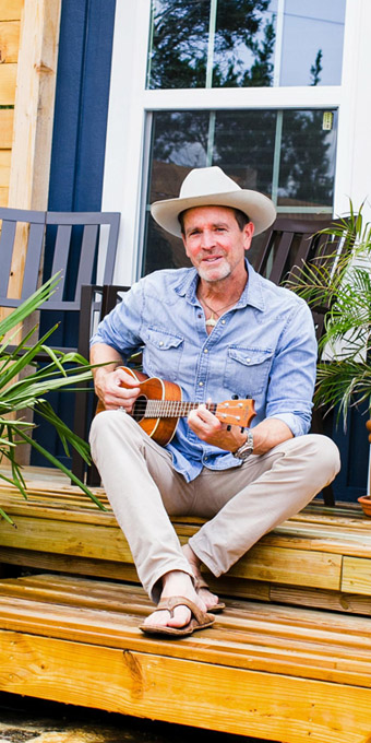 Romantic glamping and couples retreats available on Glamping Hub.