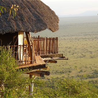 Embark on amazing glamping experiences, like African safaris, with Glamping Hub.